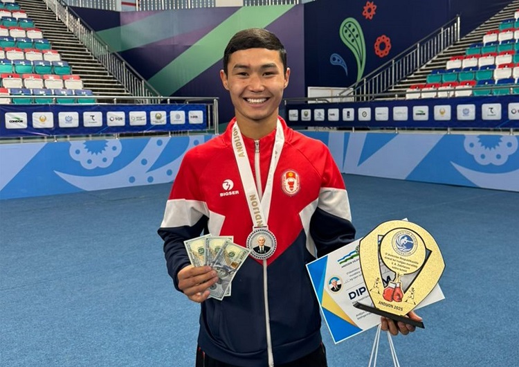 ЭАУнун СТУДЕНТИ АЙБАТ КАЛИЛОВДУН СПОРТТУК ИЙГИЛИКТЕРИ ЖӨНҮНДӨ