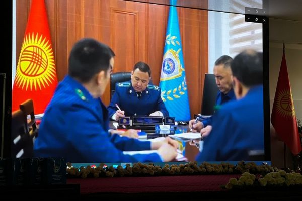 ЭАУда Кыргыз Республикасынын Прокуратурасынын кесиптик күнүнө жана 101 жылдыгына арналган “Мыйзам баарына бирдей” аттуу интеллектуалдык оюн өткөрүлдү